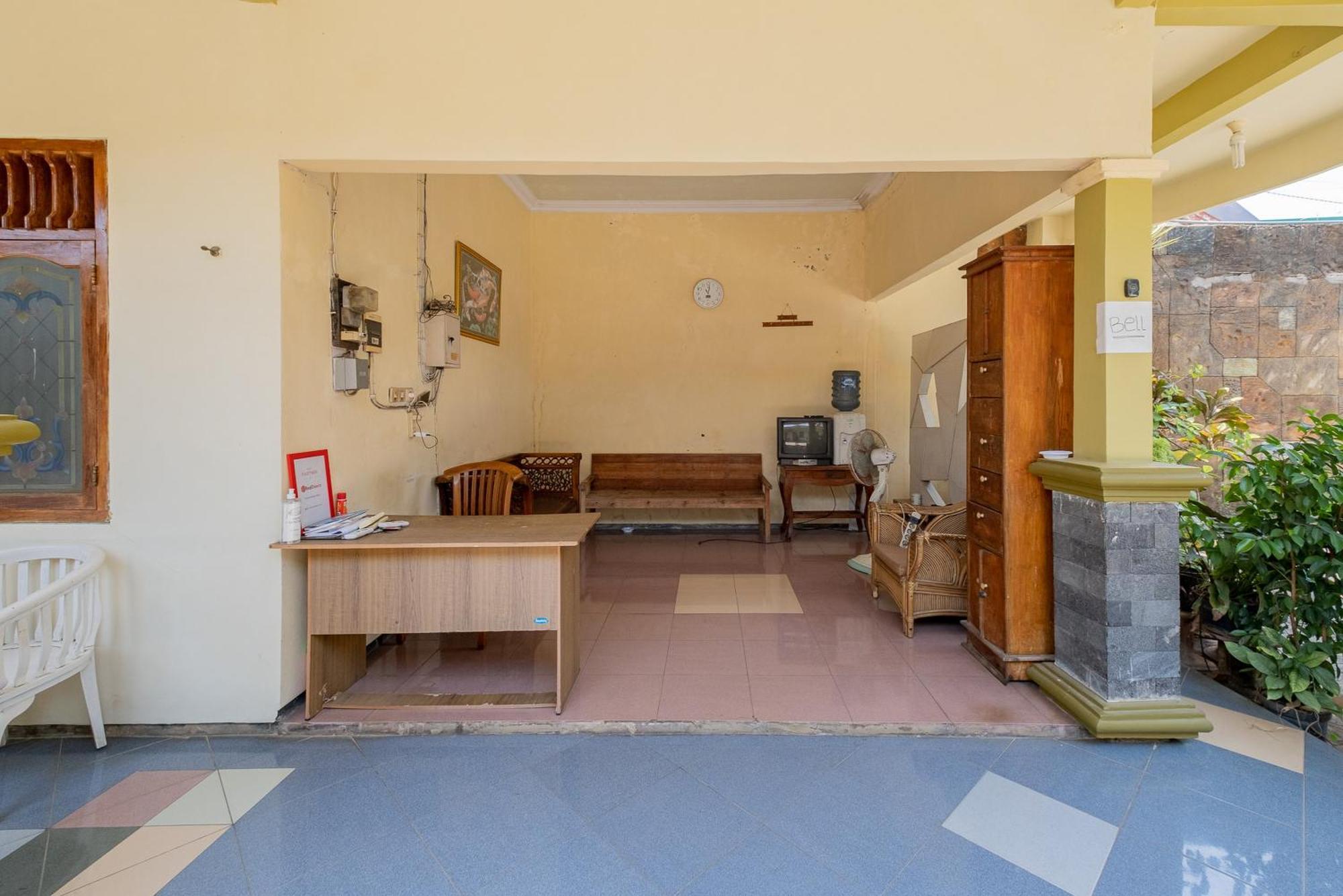 Reddoorz Syariah At Jalan Sunan Giri Tuban Tuban (Java) Exterior foto