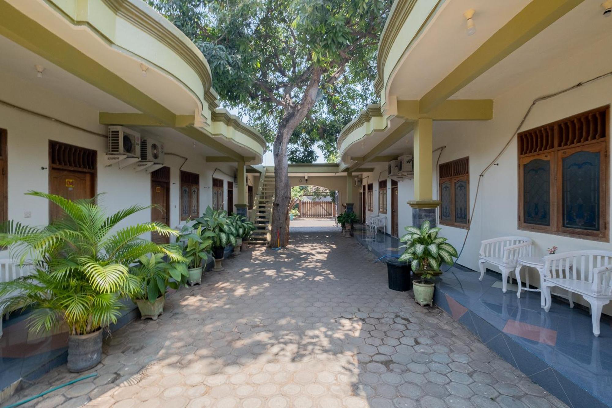 Reddoorz Syariah At Jalan Sunan Giri Tuban Tuban (Java) Exterior foto
