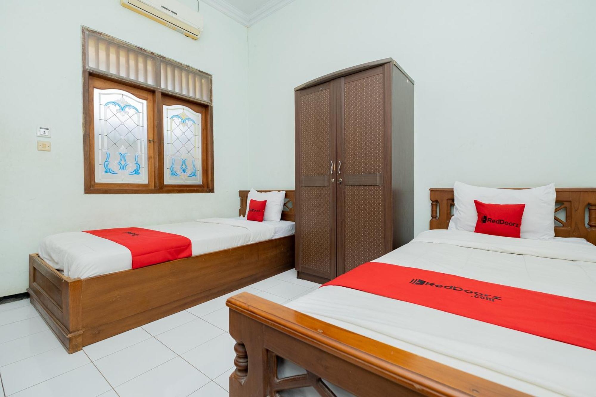 Reddoorz Syariah At Jalan Sunan Giri Tuban Tuban (Java) Exterior foto